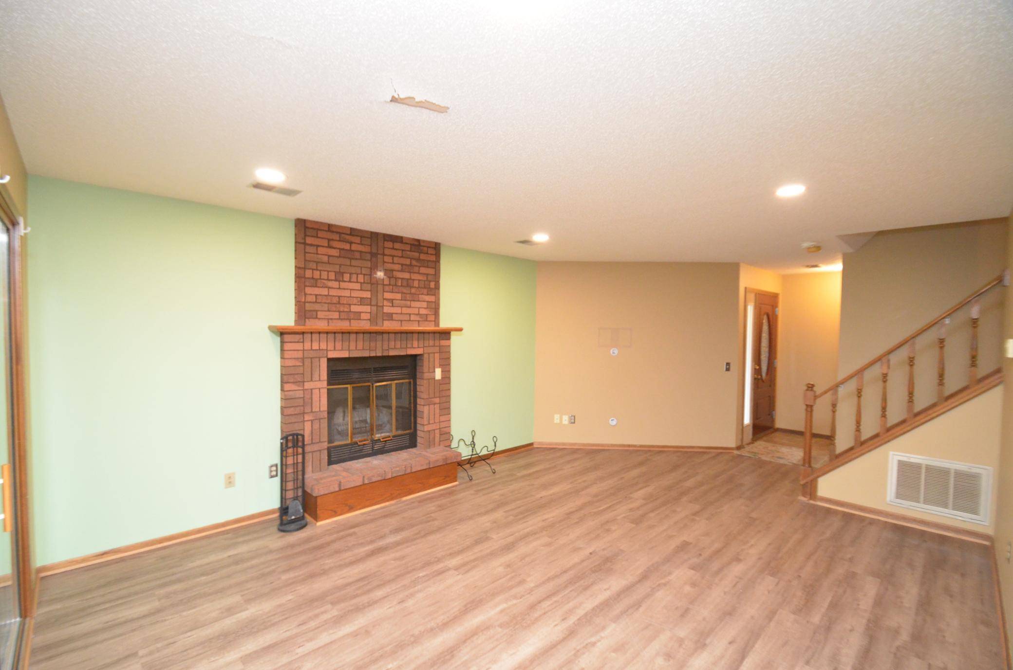 Brooklyn Park, MN 55444,8431 Thomas CT N