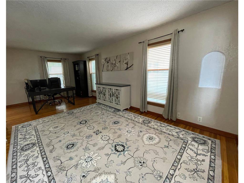 Marshall, MN 56258,404 Mason ST