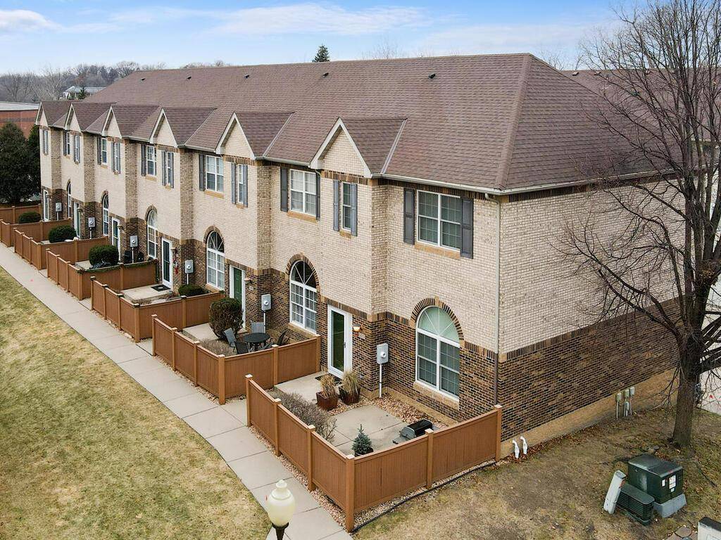 Eden Prairie, MN 55344,6491 Regency LN