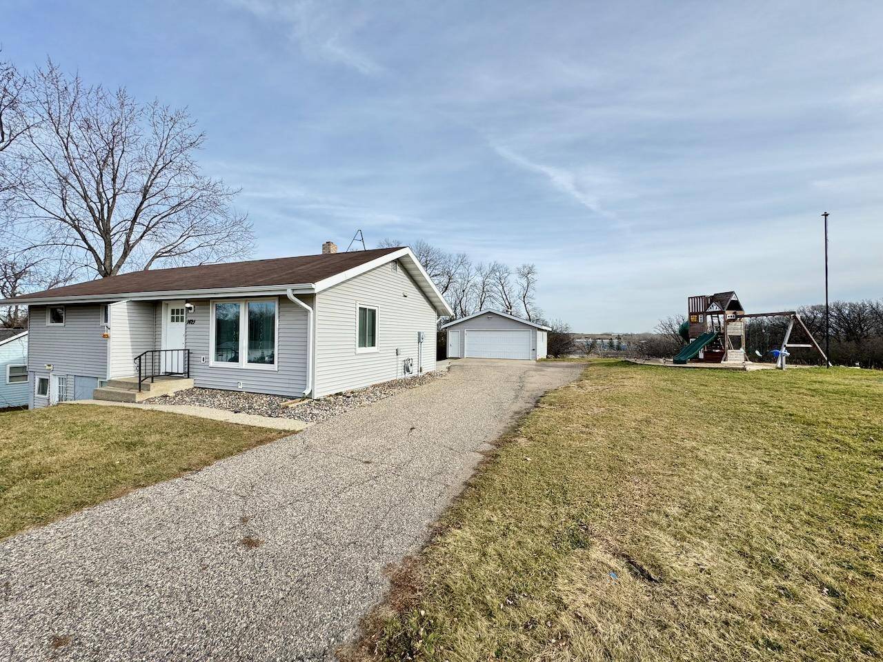 Fergus Falls, MN 56537,1421 S Mabelle AVE