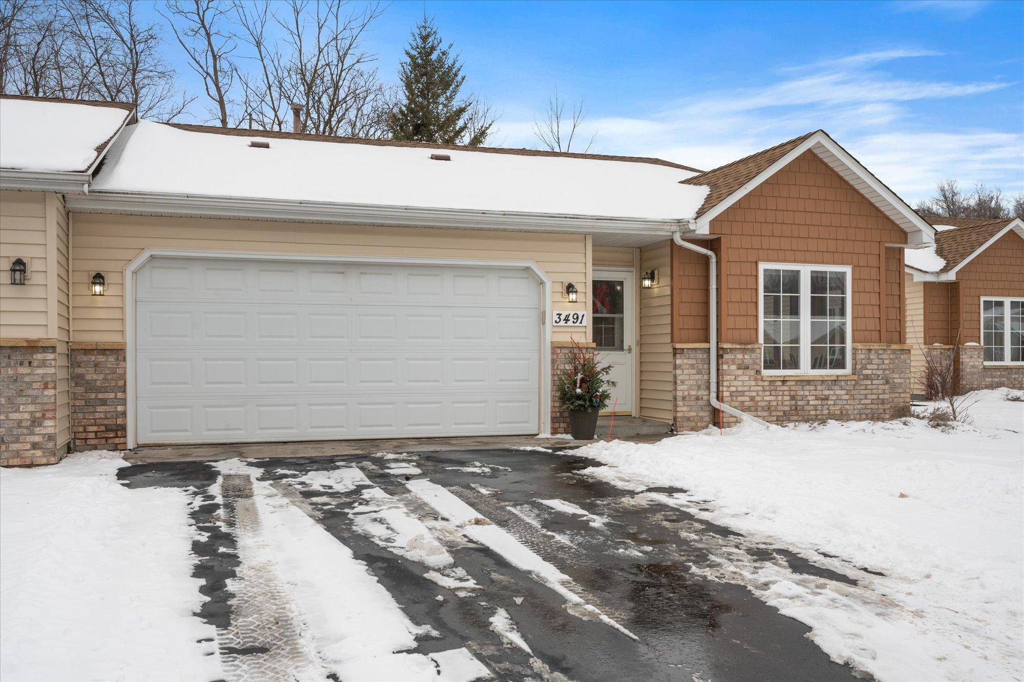 Vadnais Heights, MN 55127,3491 Valento CIR