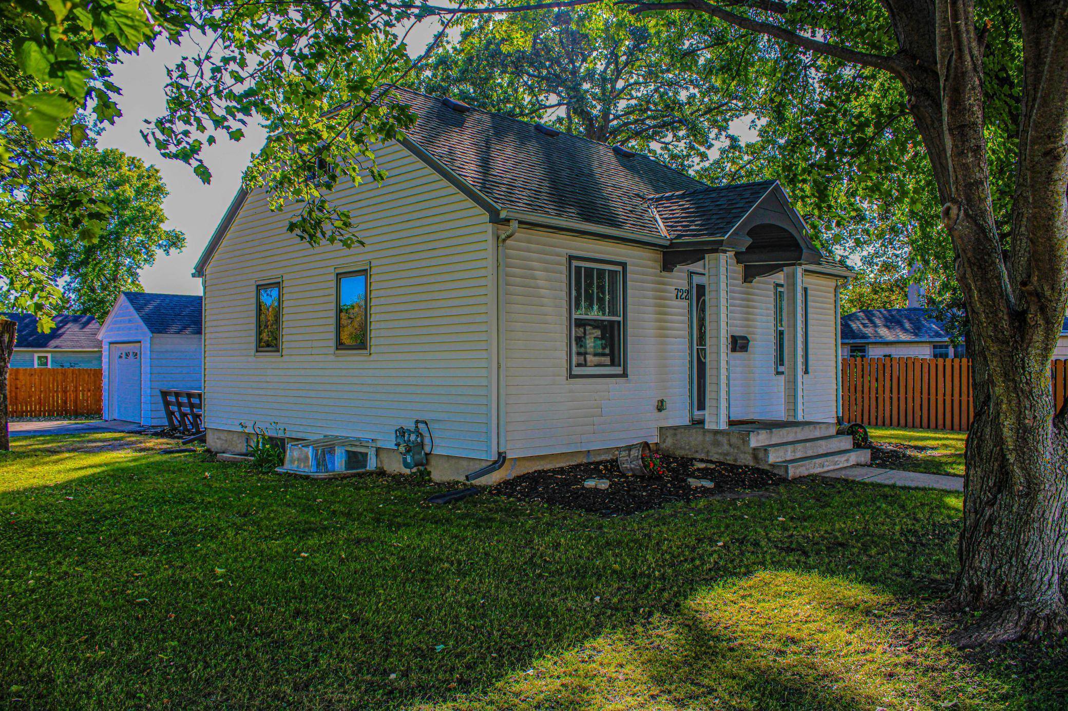 Alexandria, MN 56308,722 8th AVE E