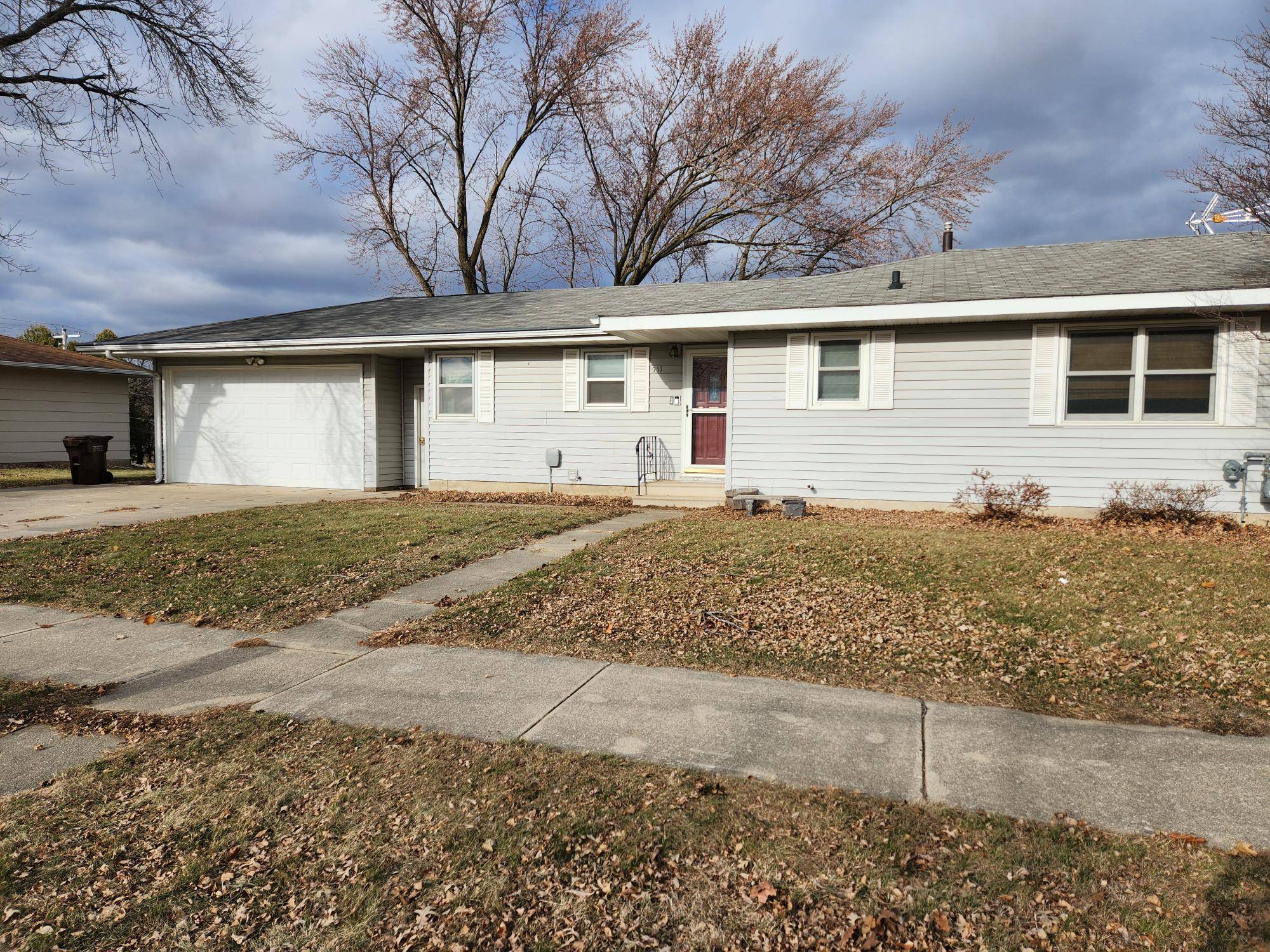 Albert Lea, MN 56007,511 E Richway DR