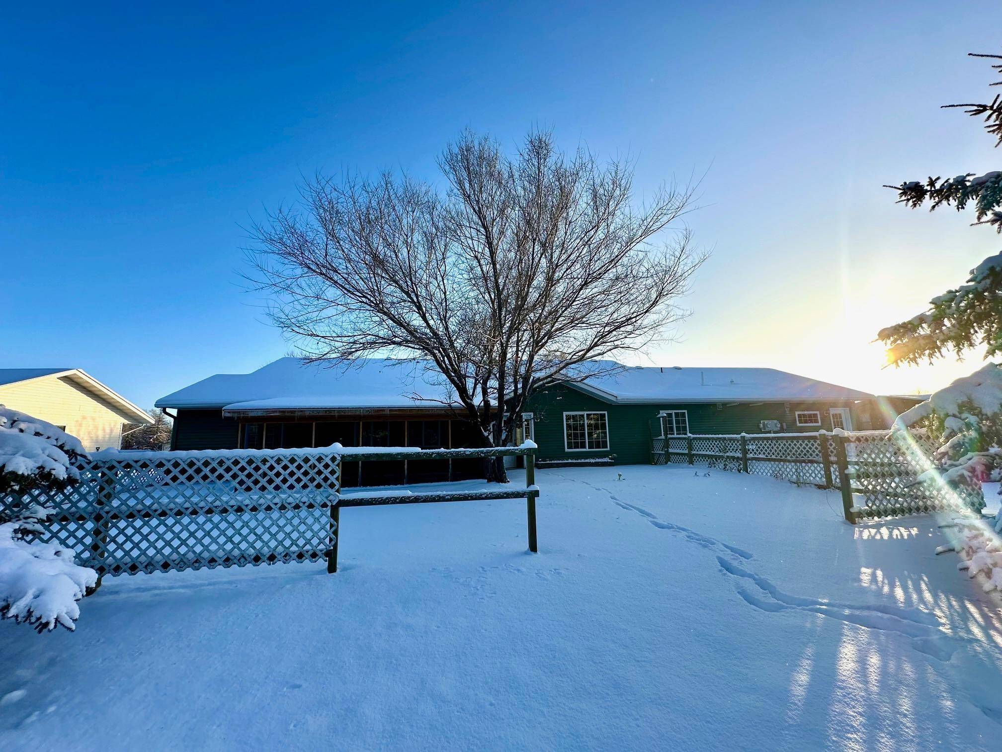 Greenbush, MN 56726,130 7th ST