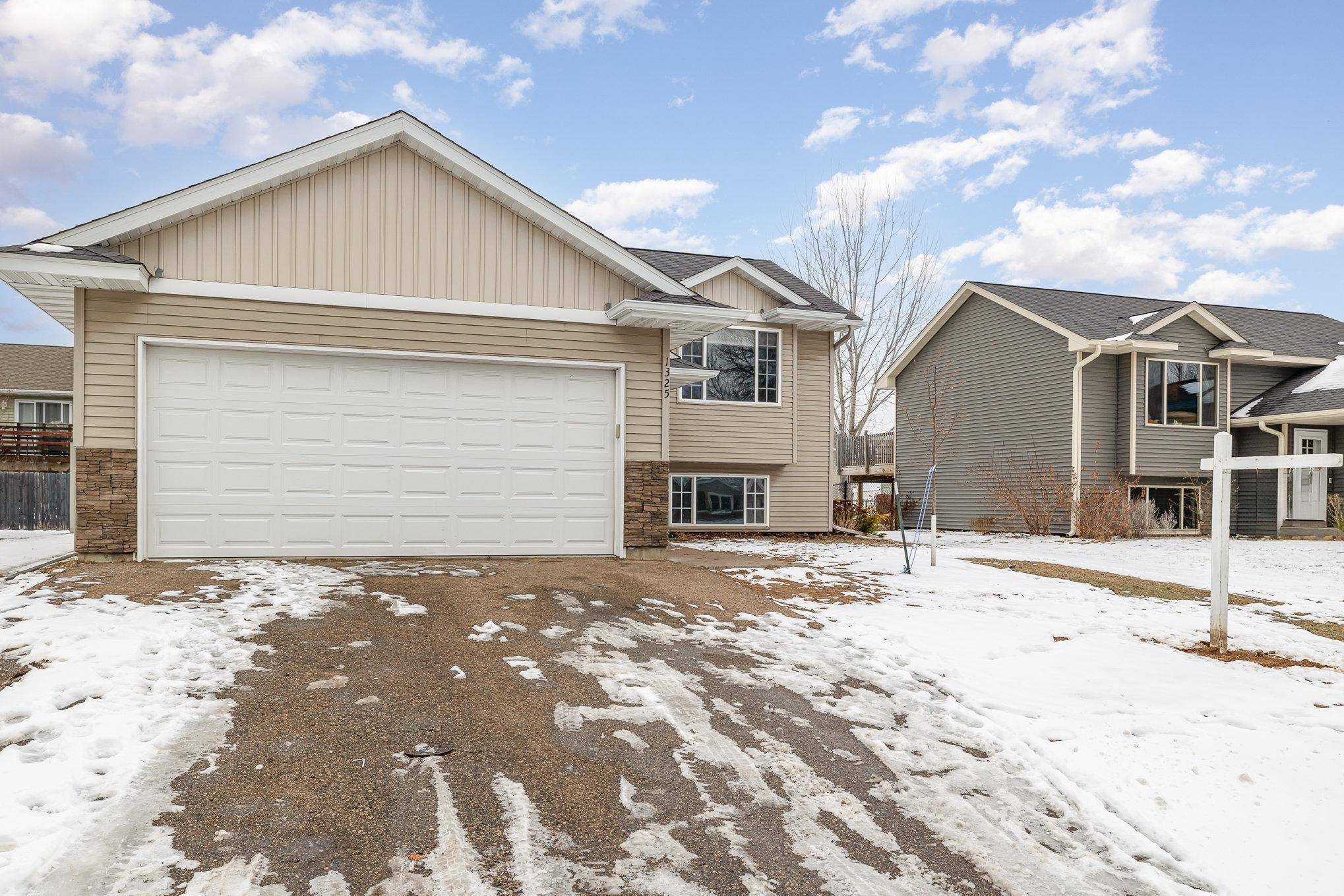 New Richmond, WI 54017,1325 Falcon PL