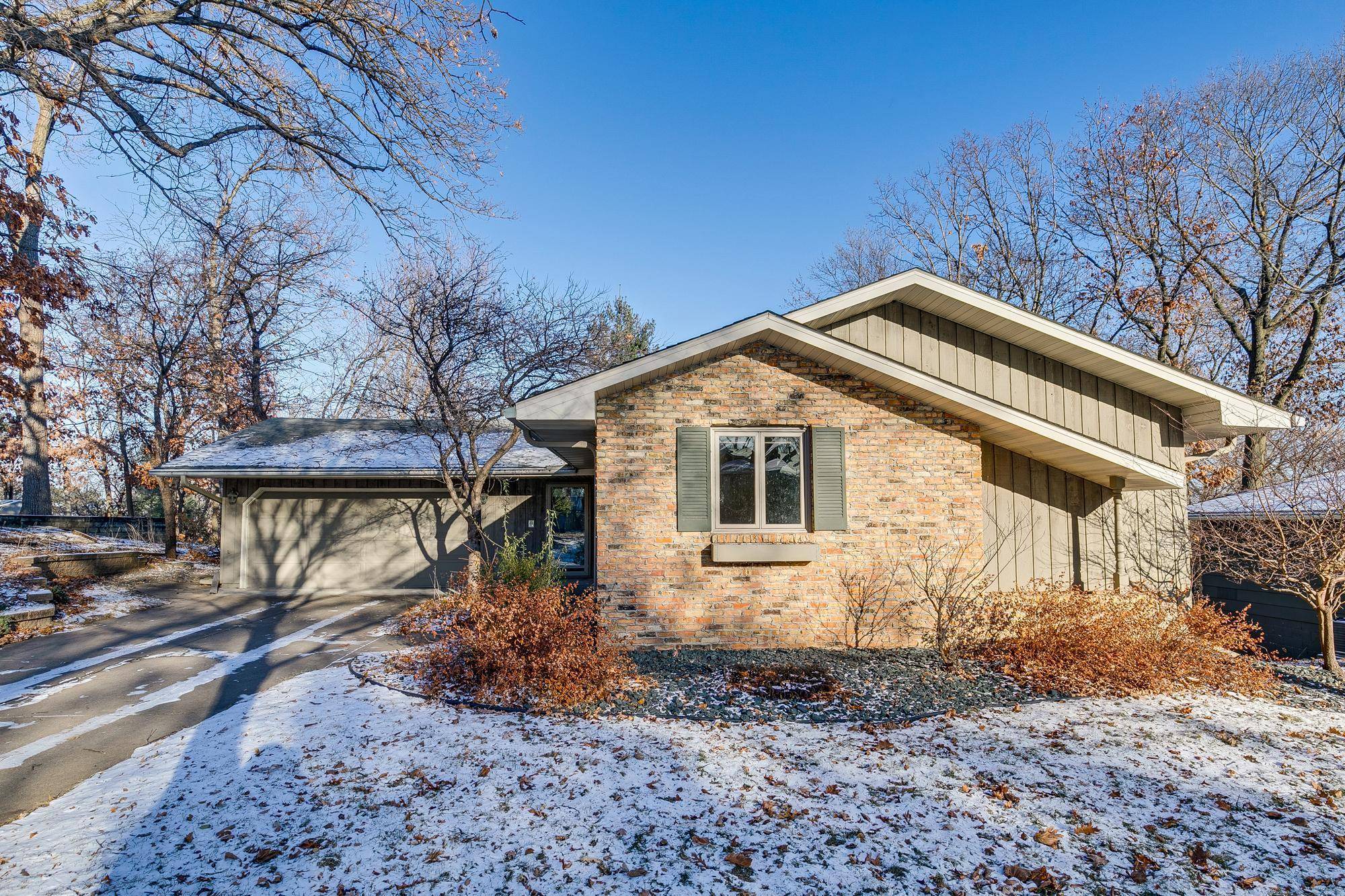 Shoreview, MN 55126,4274 Brigadoon DR