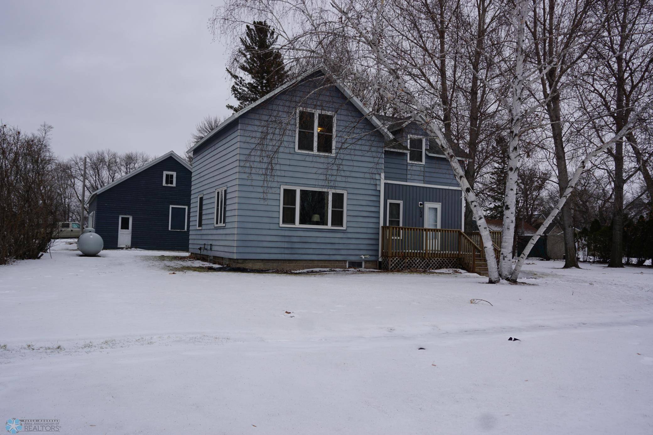 Barnesville, MN 56514,124 5th ST NE