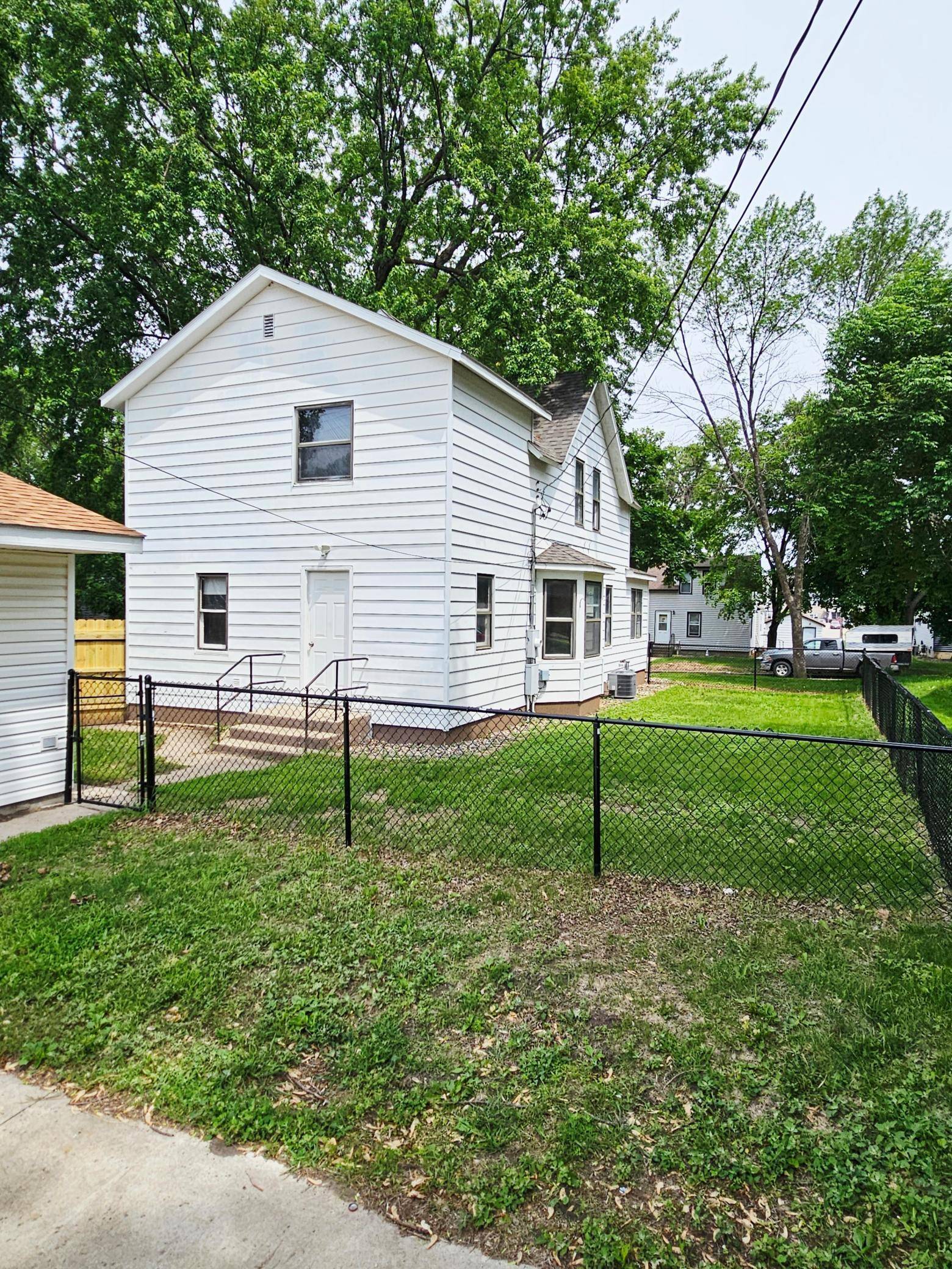 Montevideo, MN 56265,809 N 7th ST