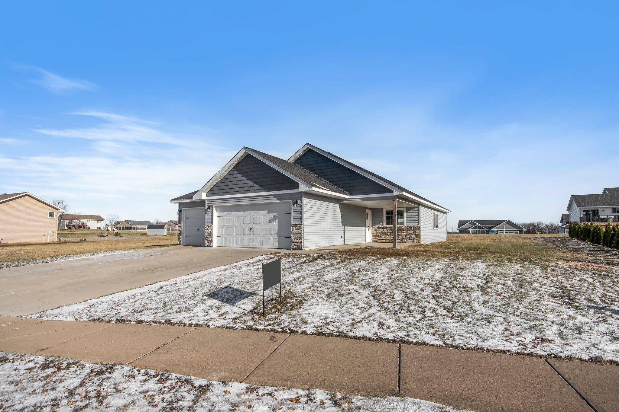 Ellsworth, WI 54011,458 Highland DR