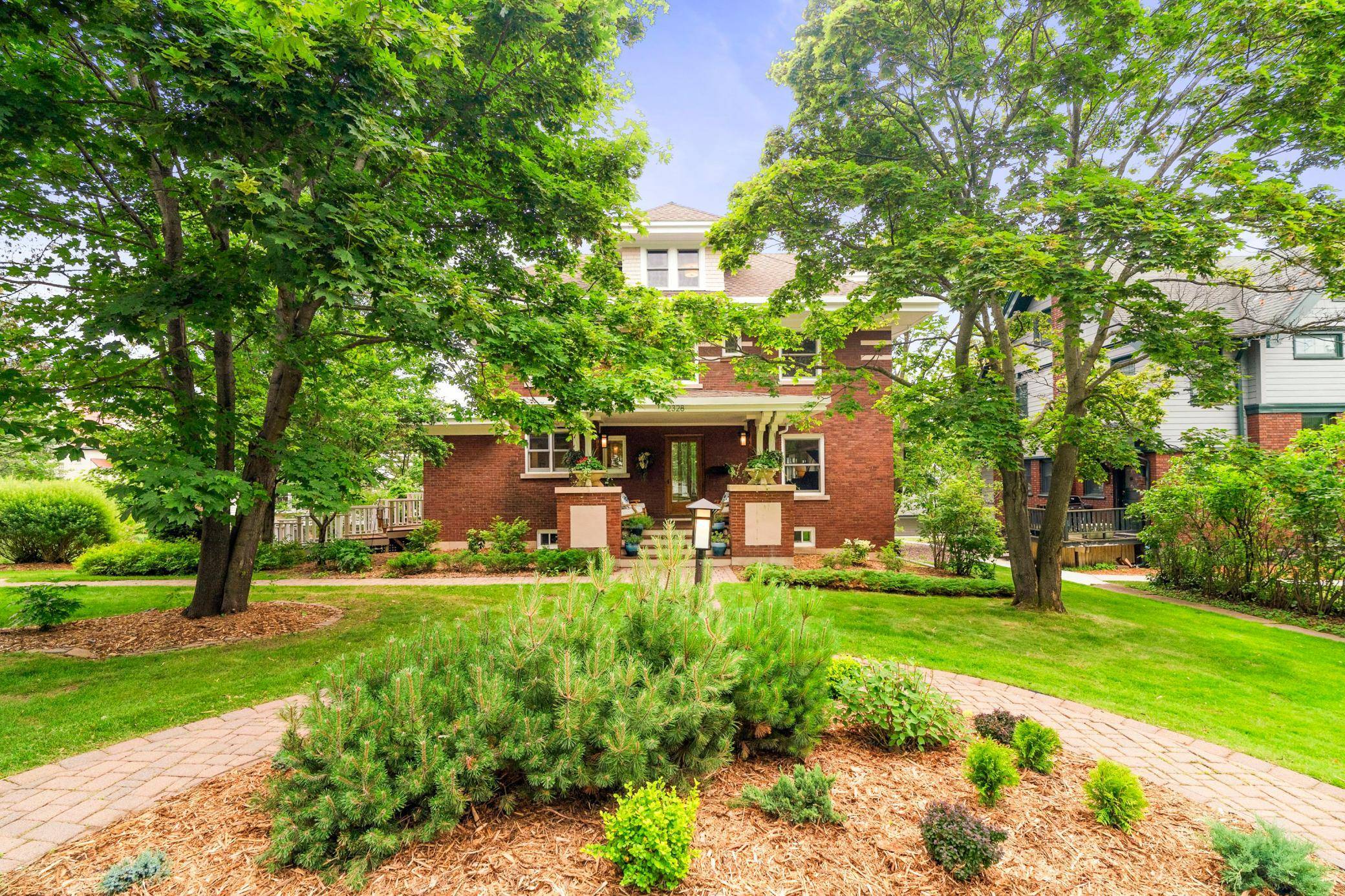 Duluth, MN 55812,2328 E 3rd ST