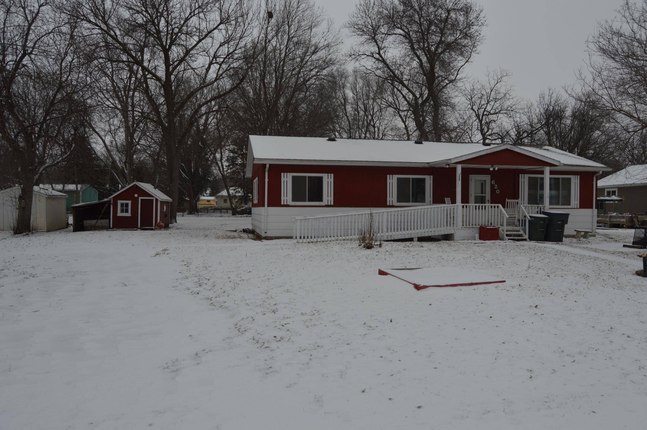 Luverne, MN 56156,620 W Fletcher ST