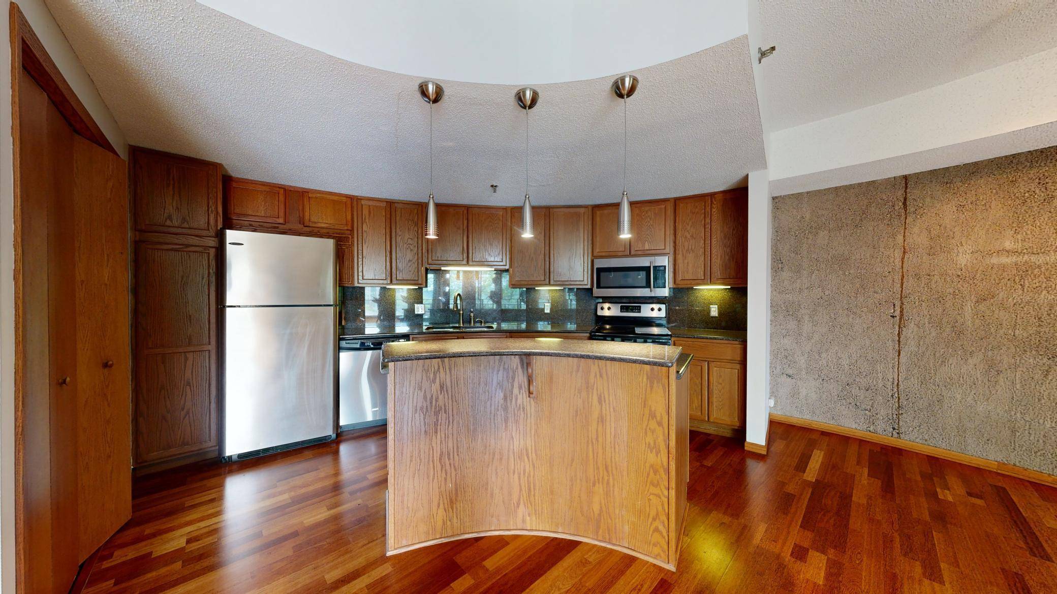 Minneapolis, MN 55416,3141 Dean CT #502