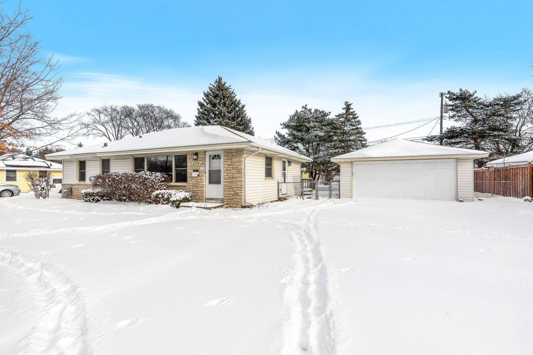 Bloomington, MN 55431,8331 Haeg DR