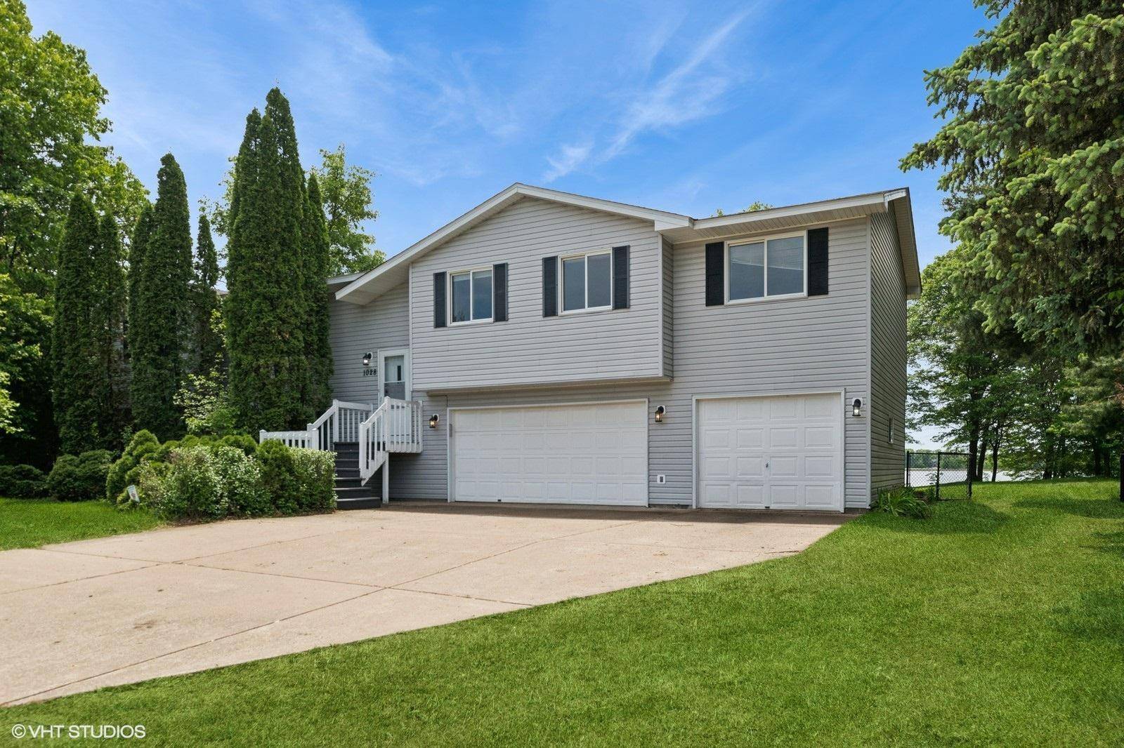 East Bethel, MN 55005,1028 241st AVE NE