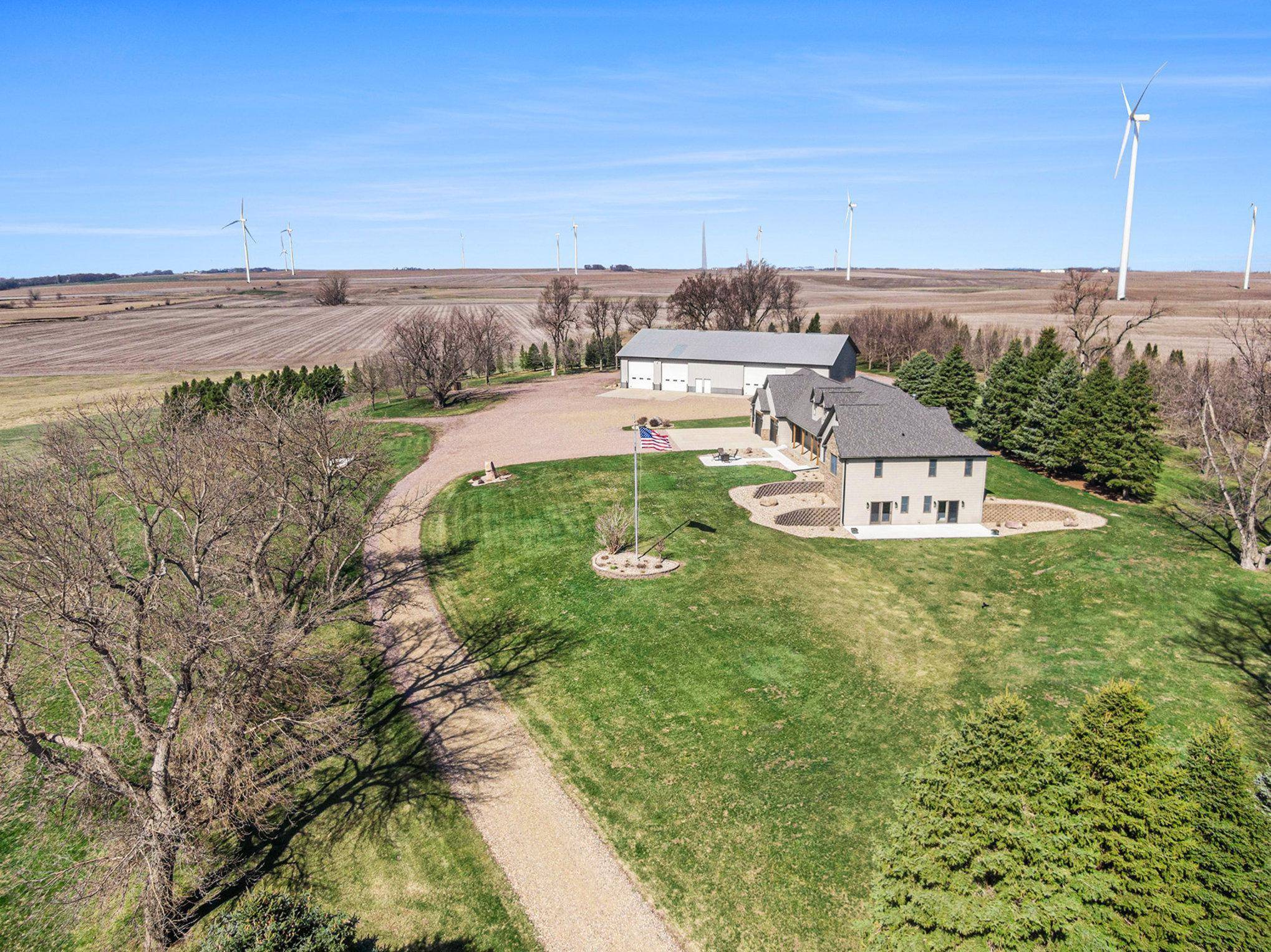 Beaver Creek Twp, MN 56116,969 60th AVE