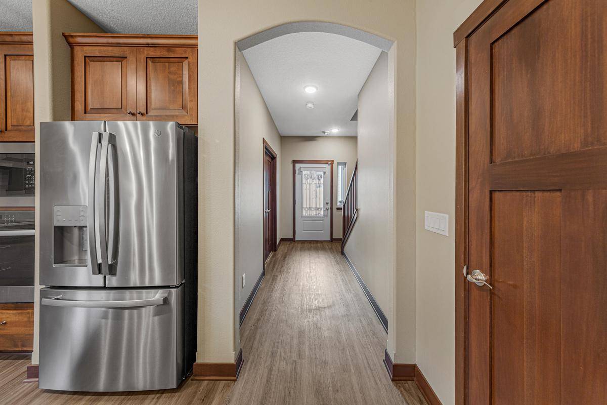 Mankato, MN 56001,100 Viking CT