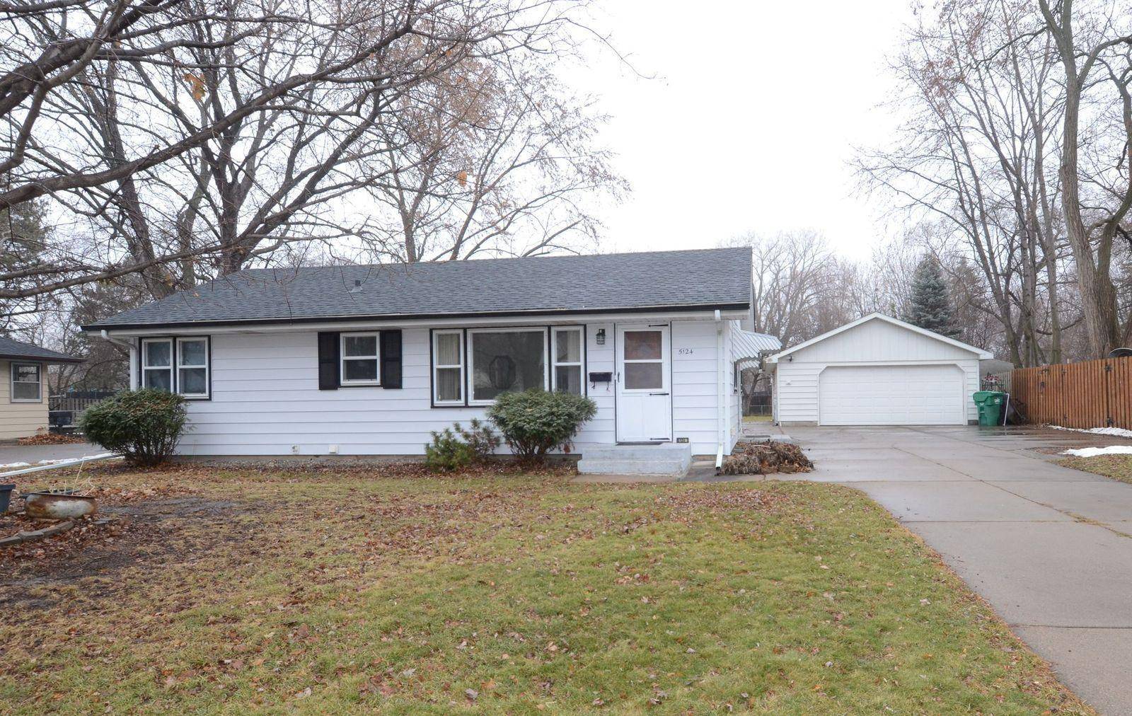 Crystal, MN 55428,5124 Hampshire AVE N