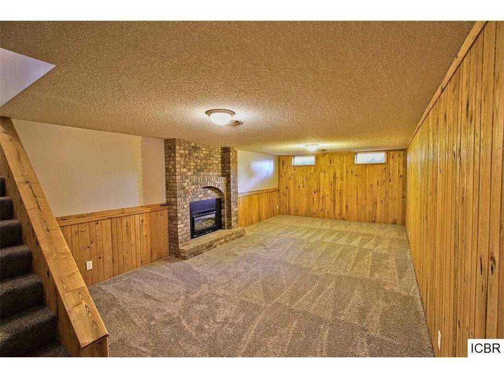Grand Rapids, MN 55744,728 NW 7th AVE