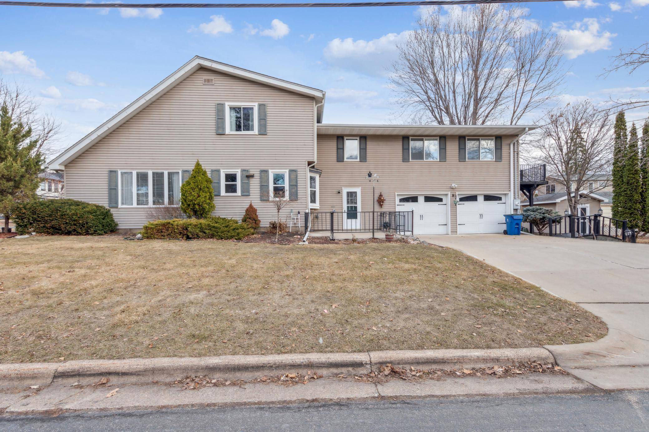 Edina, MN 55424,5945 Kellogg AVE