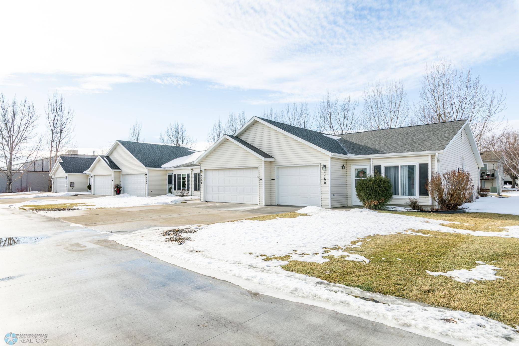 Fargo, ND 58103,4788 10th AVE S