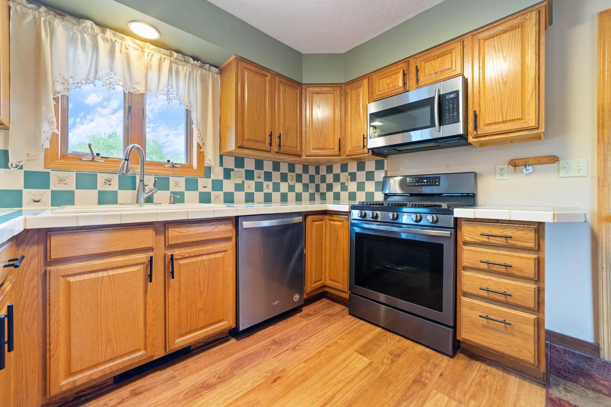 Cloquet, MN 55720,905 Slate ST