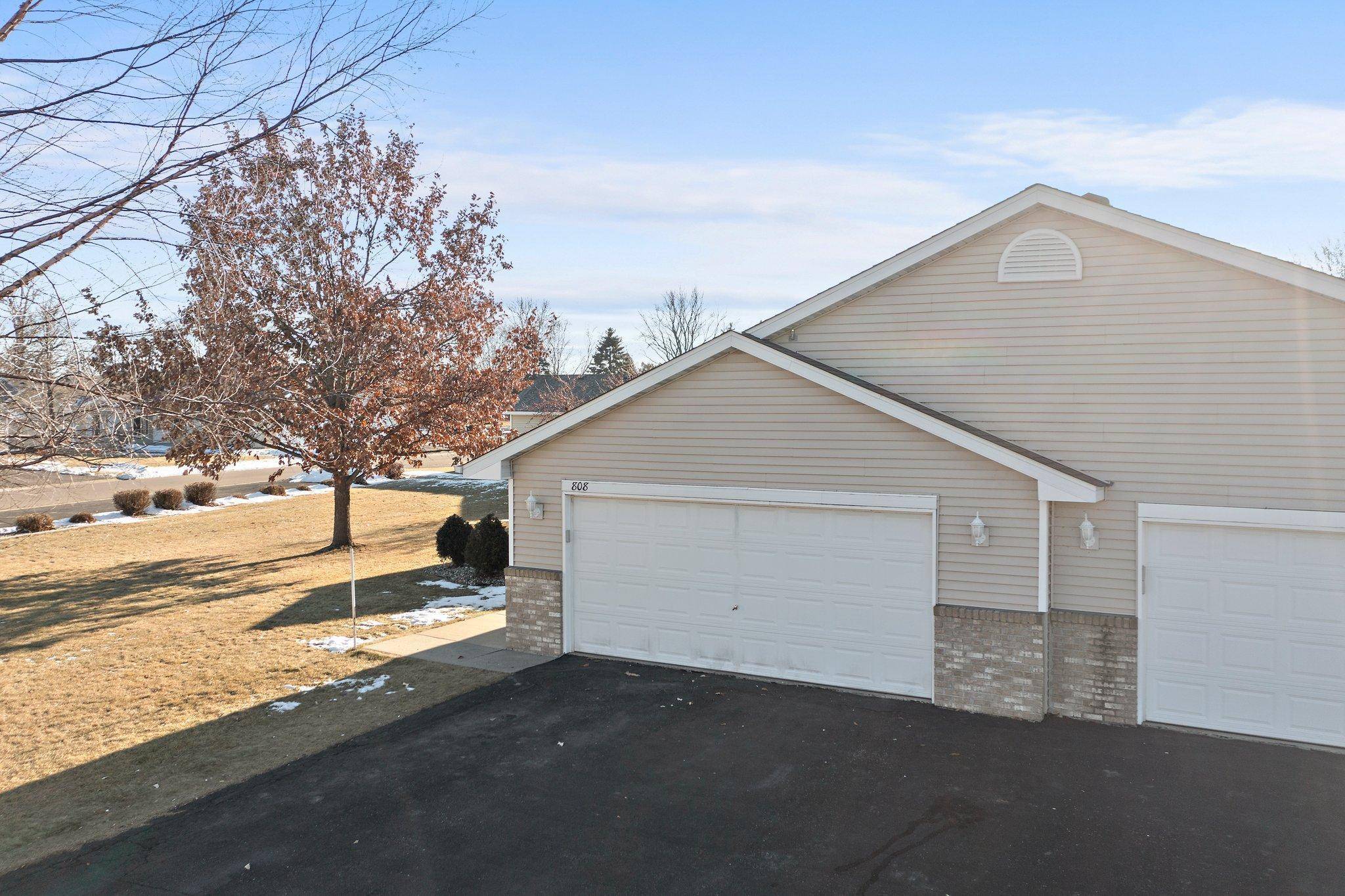 Hutchinson, MN 55350,808 Greensview CT NW