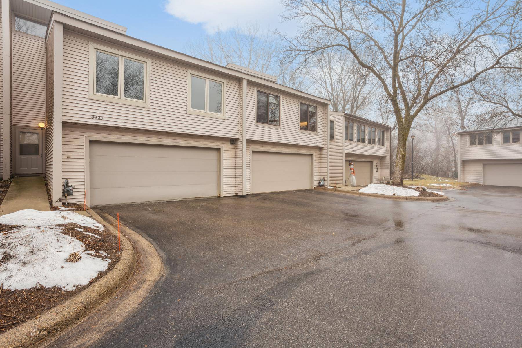 Apple Valley, MN 55124,8420 137th CT