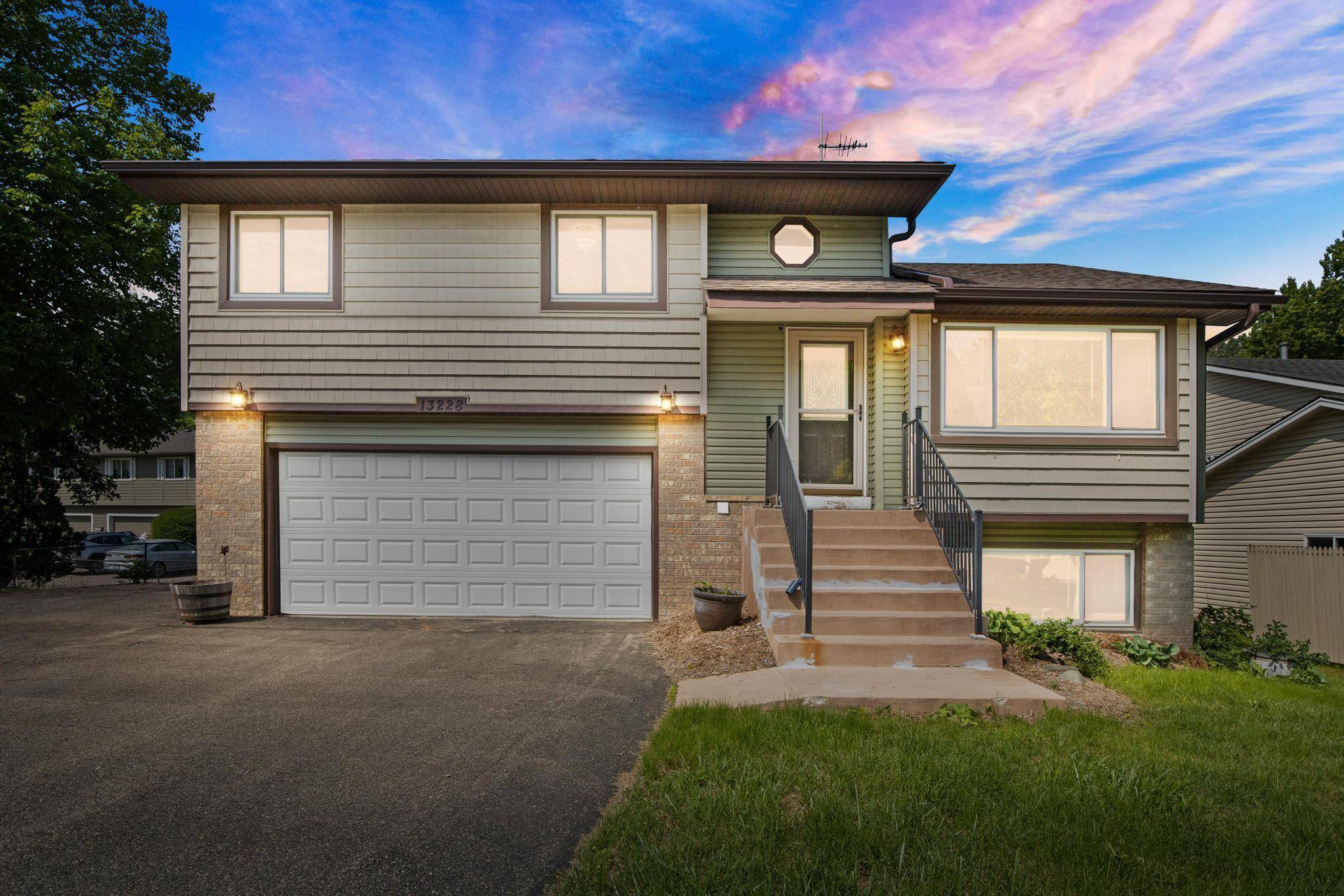 Burnsville, MN 55337,13228 Court PL