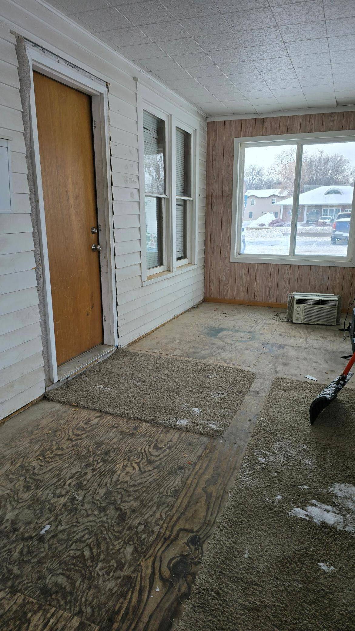 Marshall, MN 56258,109 W Greeley ST W