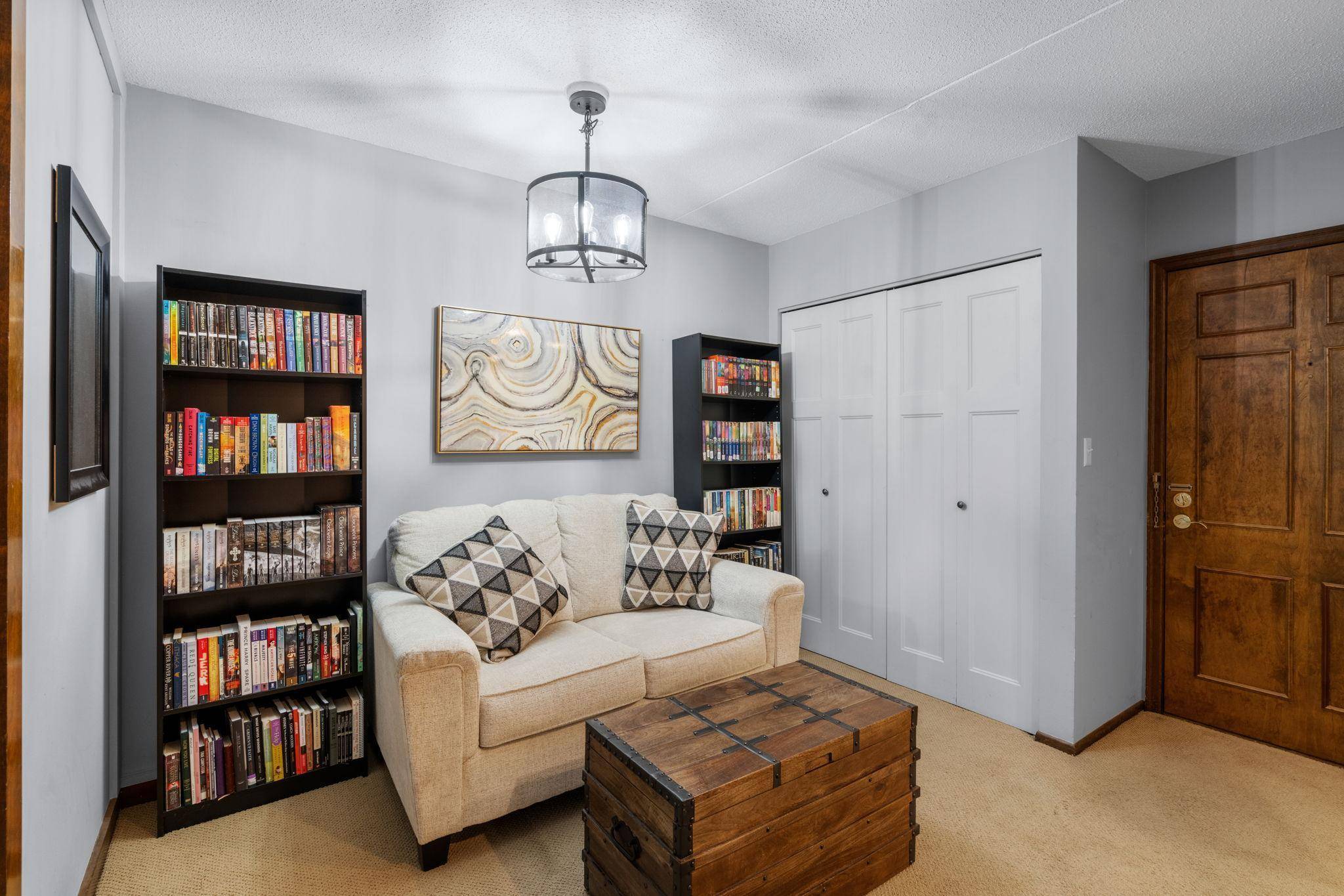Edina, MN 55436,6710 Vernon AVE S #403