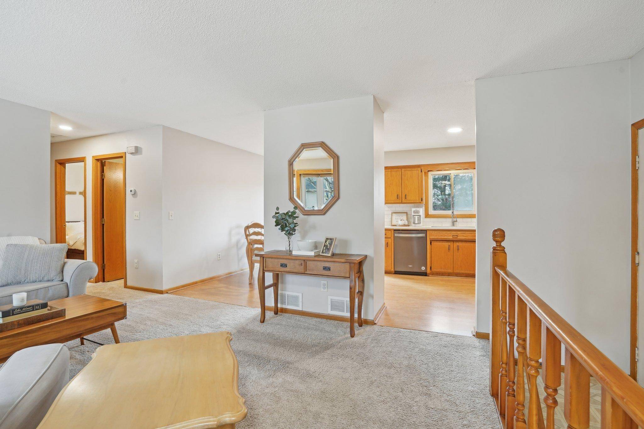 Chanhassen, MN 55317,6990 Redwing LN