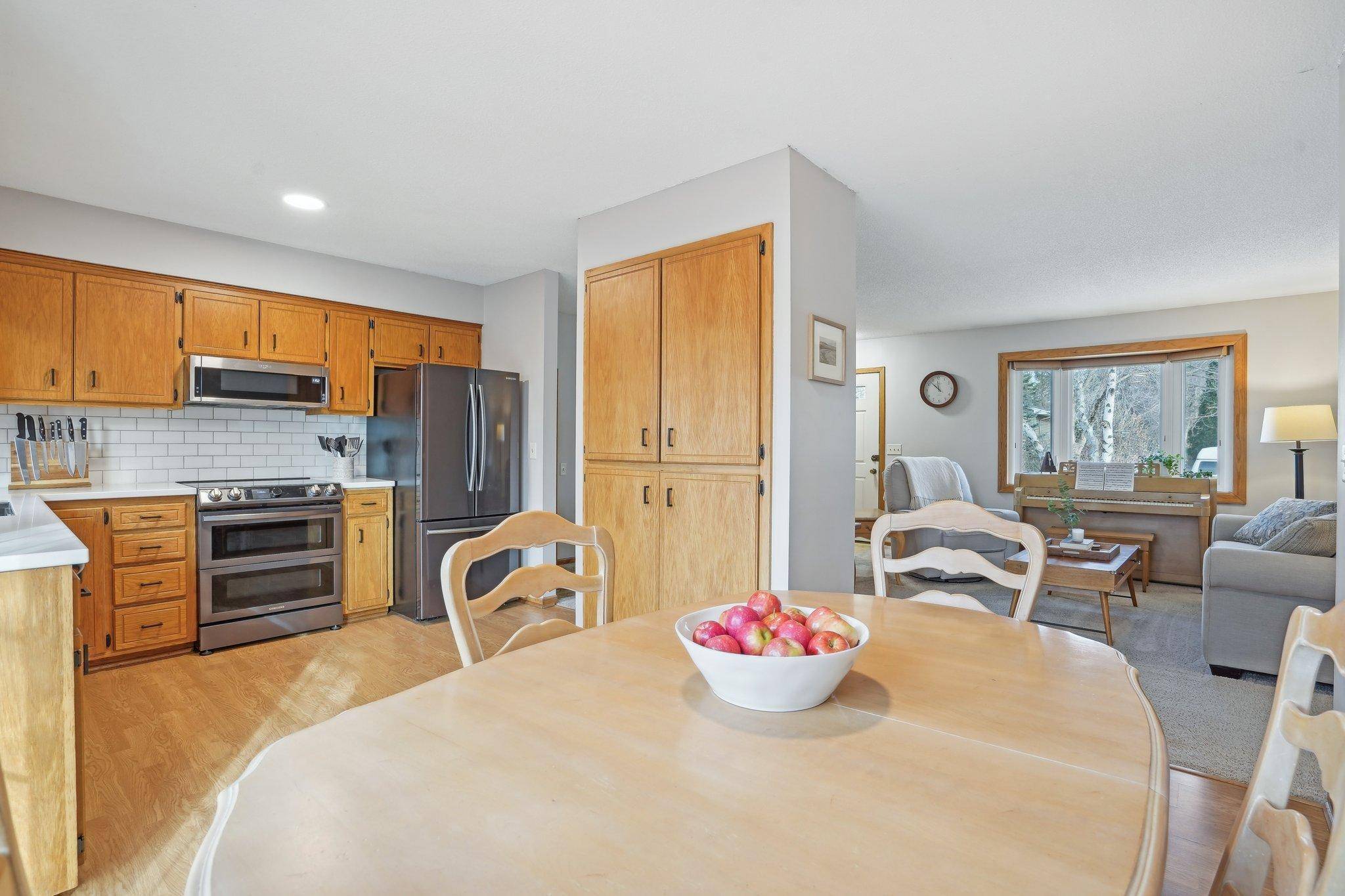 Chanhassen, MN 55317,6990 Redwing LN