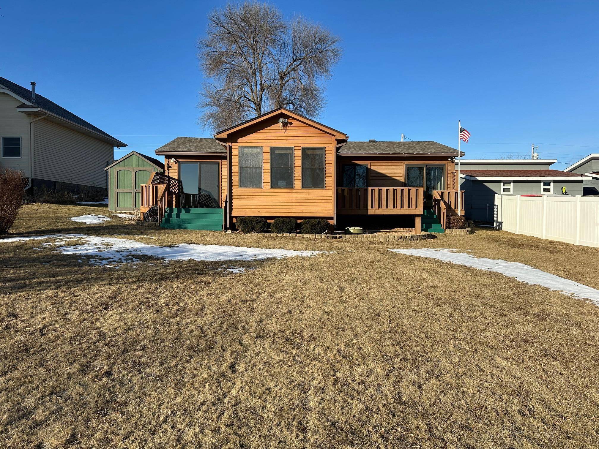 New Prague, MN 56071,24075 W Cedar Lake DR