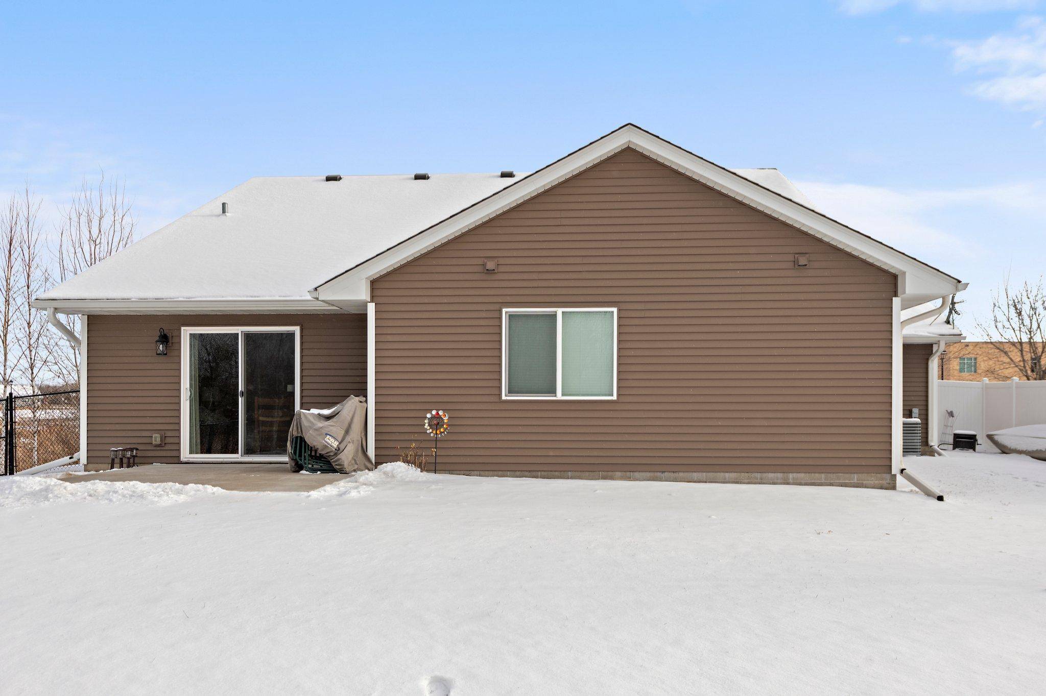 Isanti, MN 55040,17 8th AVE NE