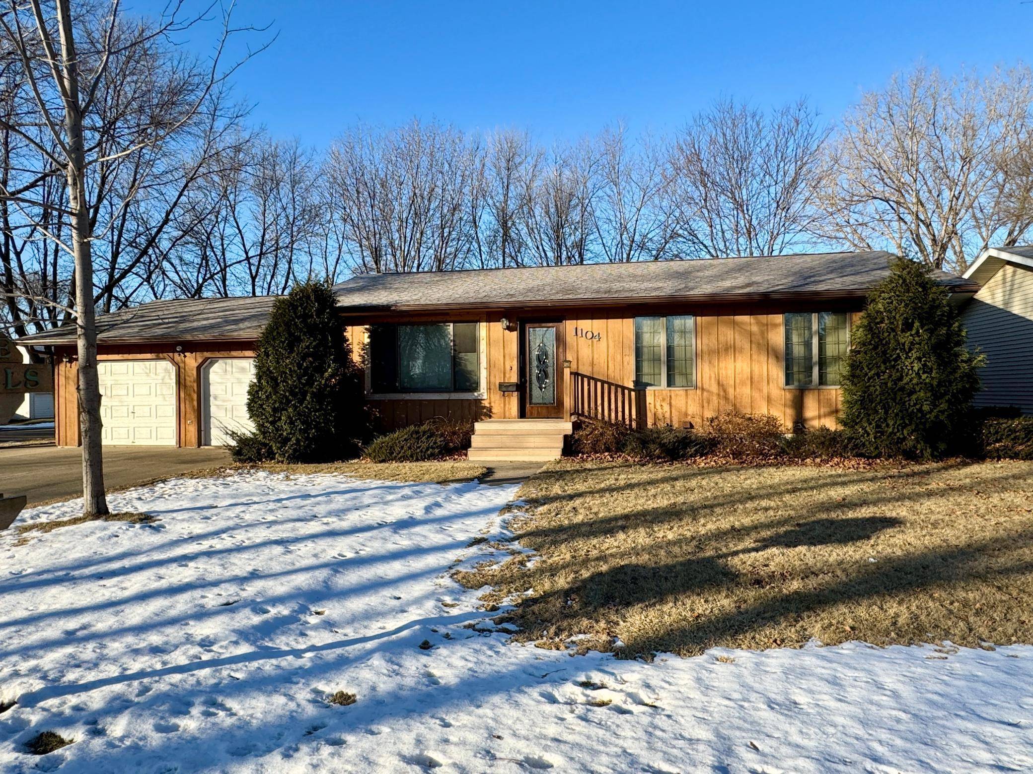 Marshall, MN 56258,1104 Cheryl AVE