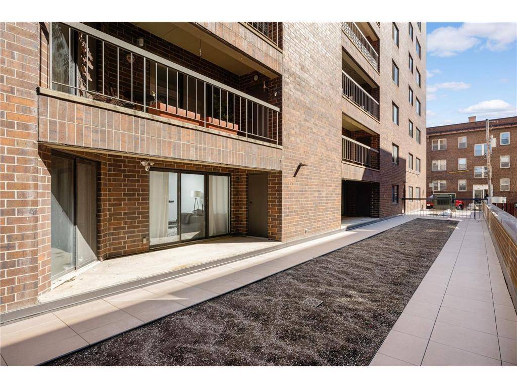 Minneapolis, MN 55408,2885 Knox AVE S #203