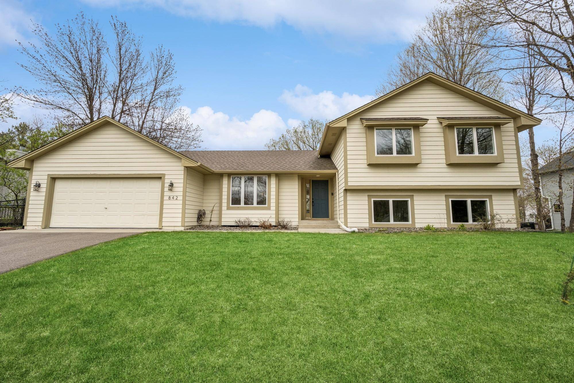 Delano, MN 55328,842 10th ST S
