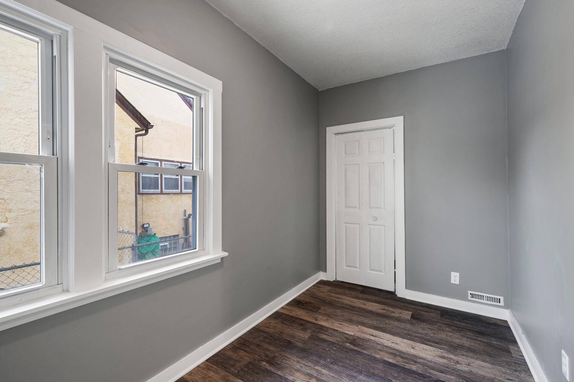 Minneapolis, MN 55412,4342 Irving AVE N