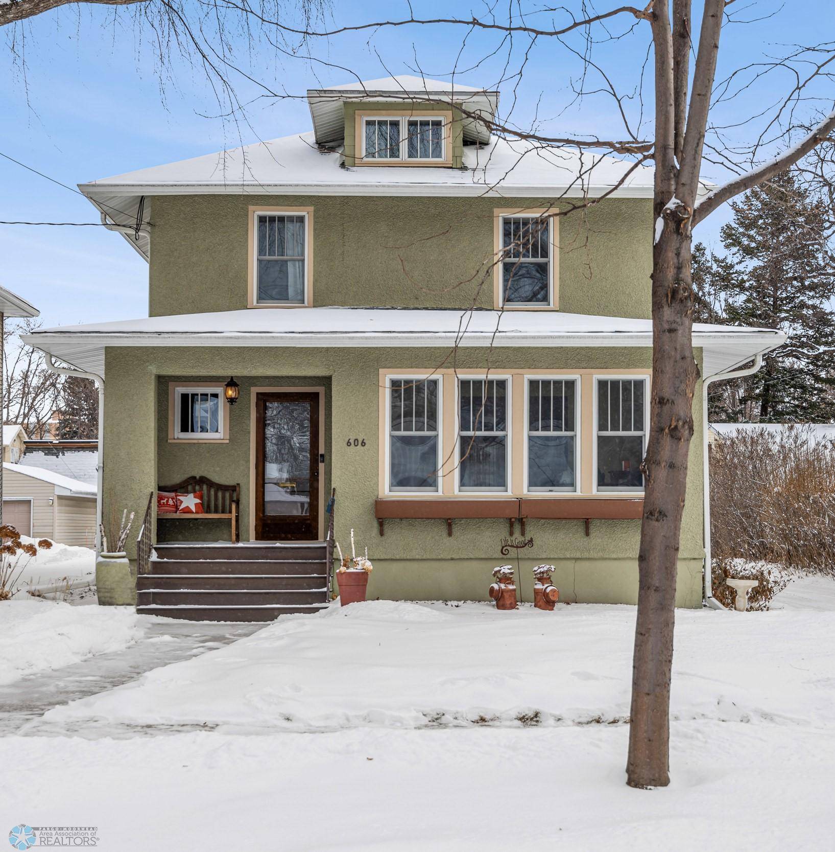 Fargo, ND 58103,606 9th ST S