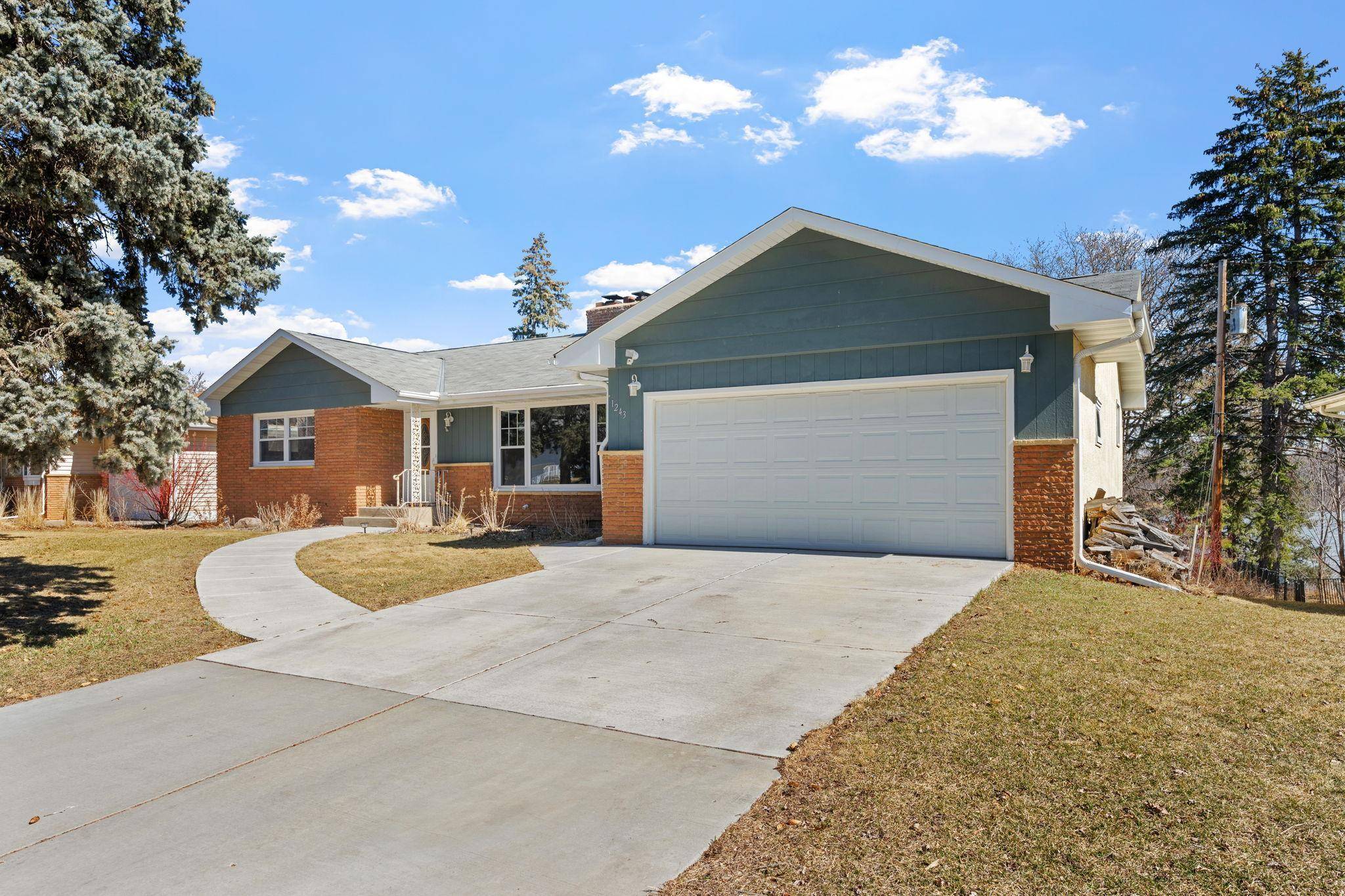 New Brighton, MN 55112,1243 Pike Lake DR
