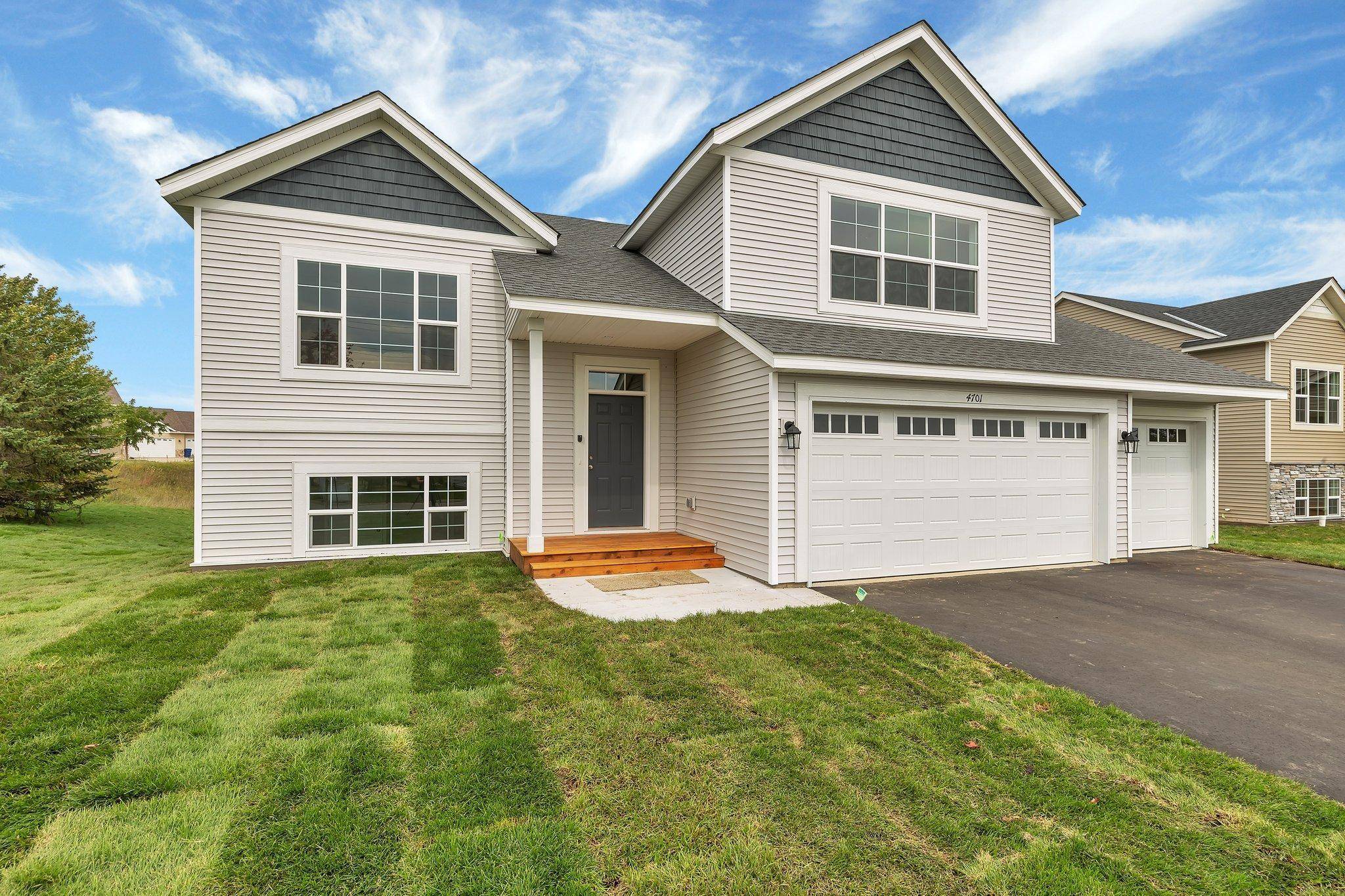 Delano, MN 55328,1013 2nd ST