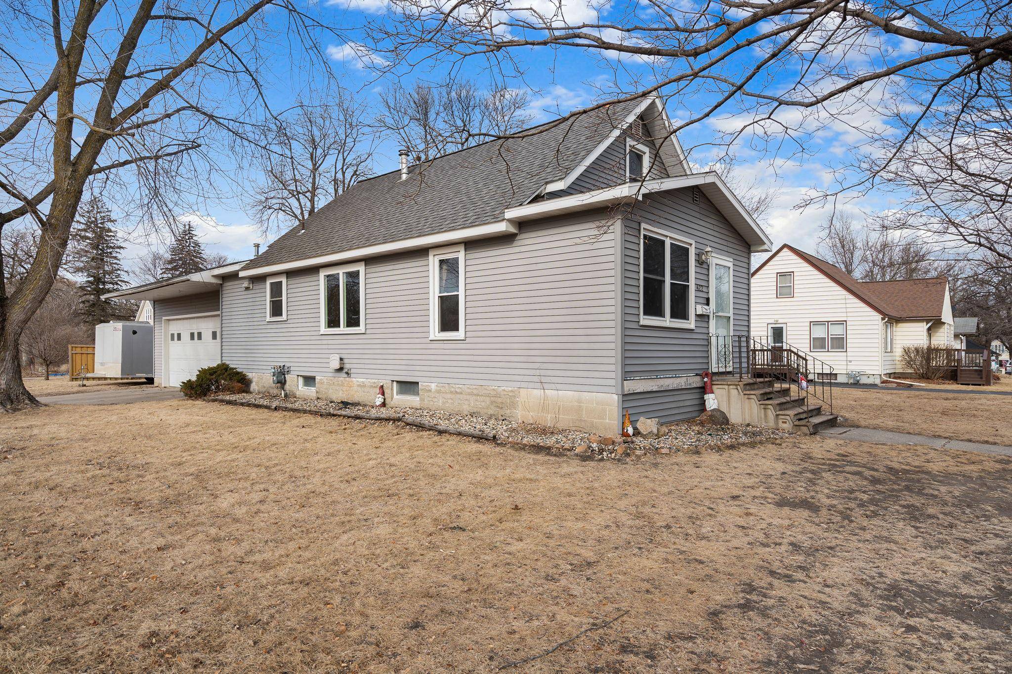 Waseca, MN 56093,422 8th ST SE