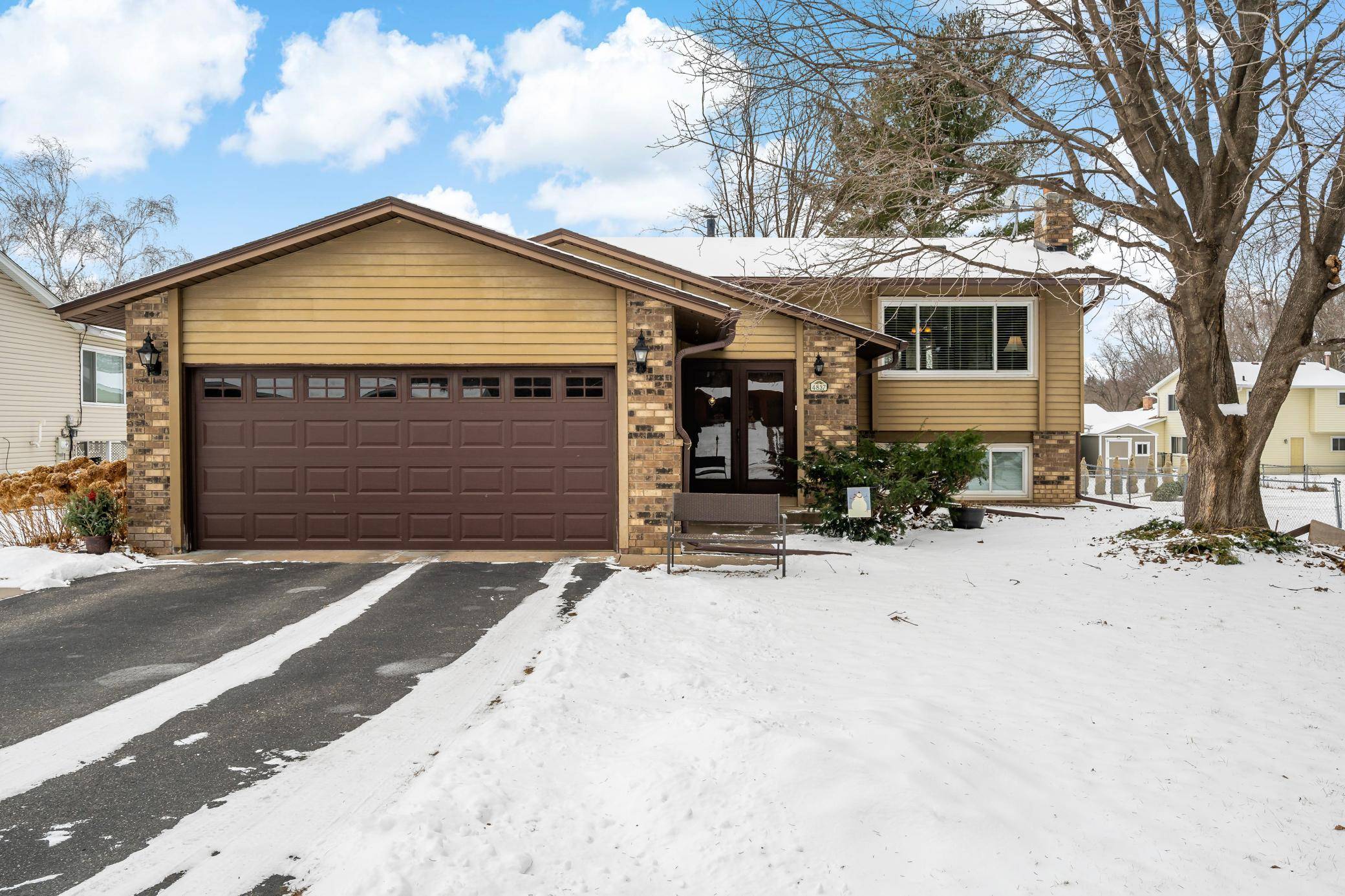 Shoreview, MN 55126,4837 Hanson RD