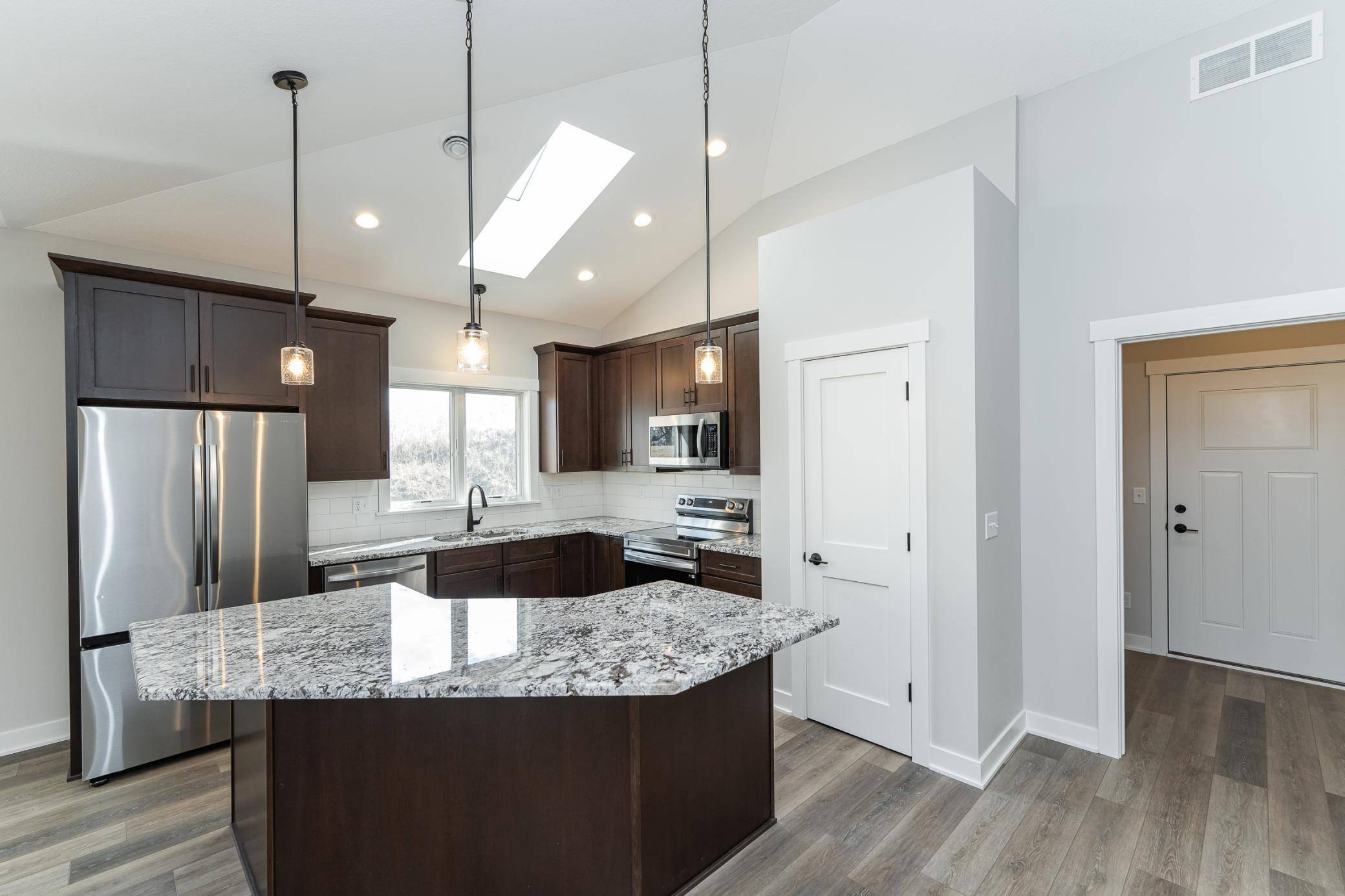 Rochester, MN 55901,877 Picadilly LN NW