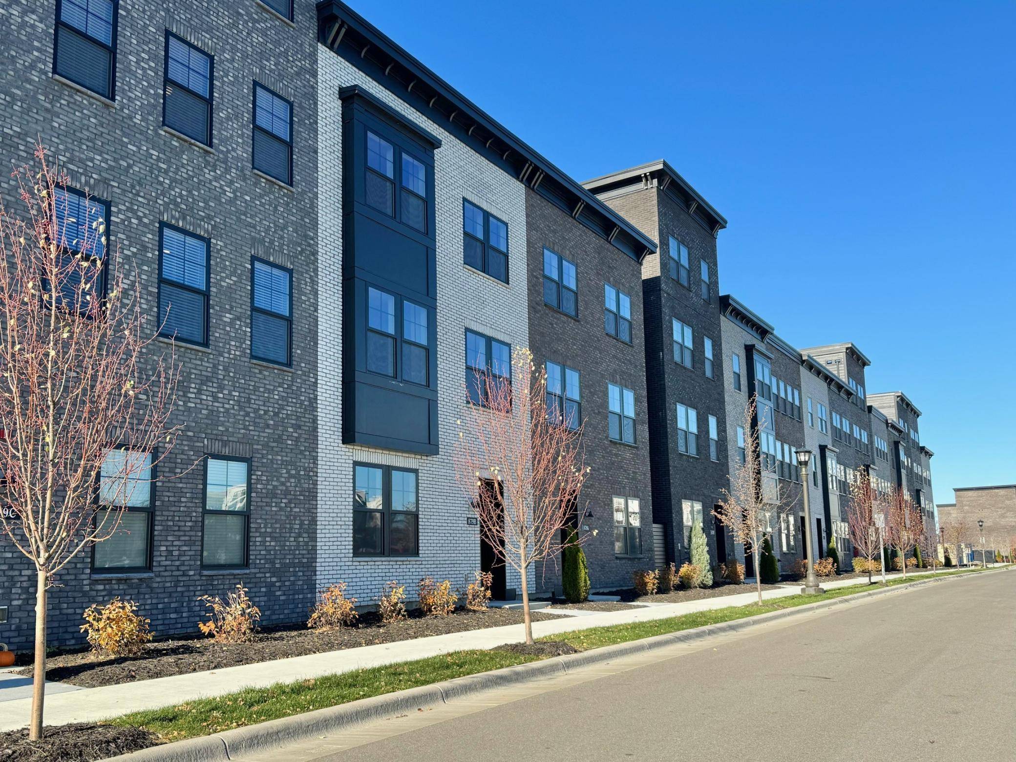 Saint Paul, MN 55116,2260 Village WAY #F