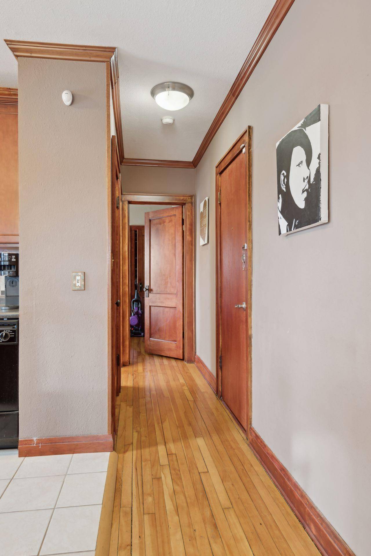 Minneapolis, MN 55404,1812 Clinton AVE #300