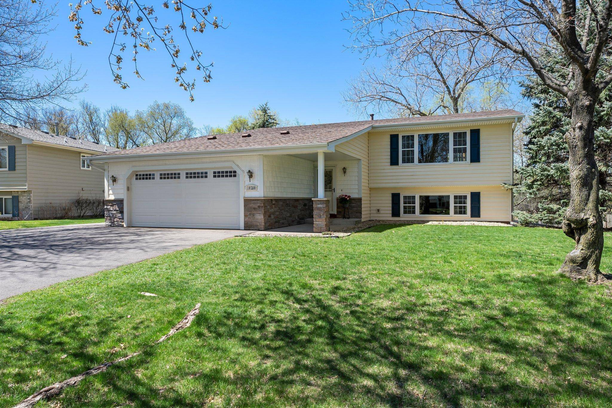Coon Rapids, MN 55433,10760 Hummingbird ST NW