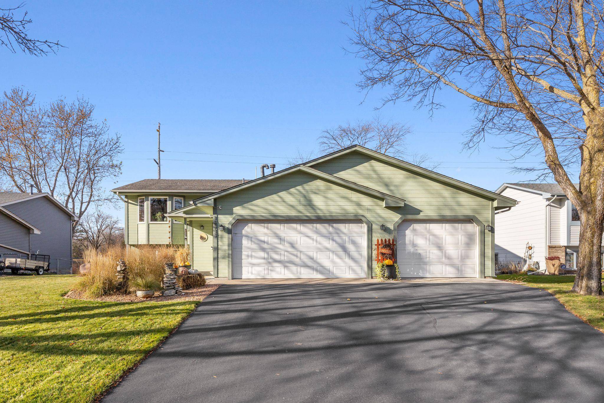 Champlin, MN 55316,12717 Quaker LN N