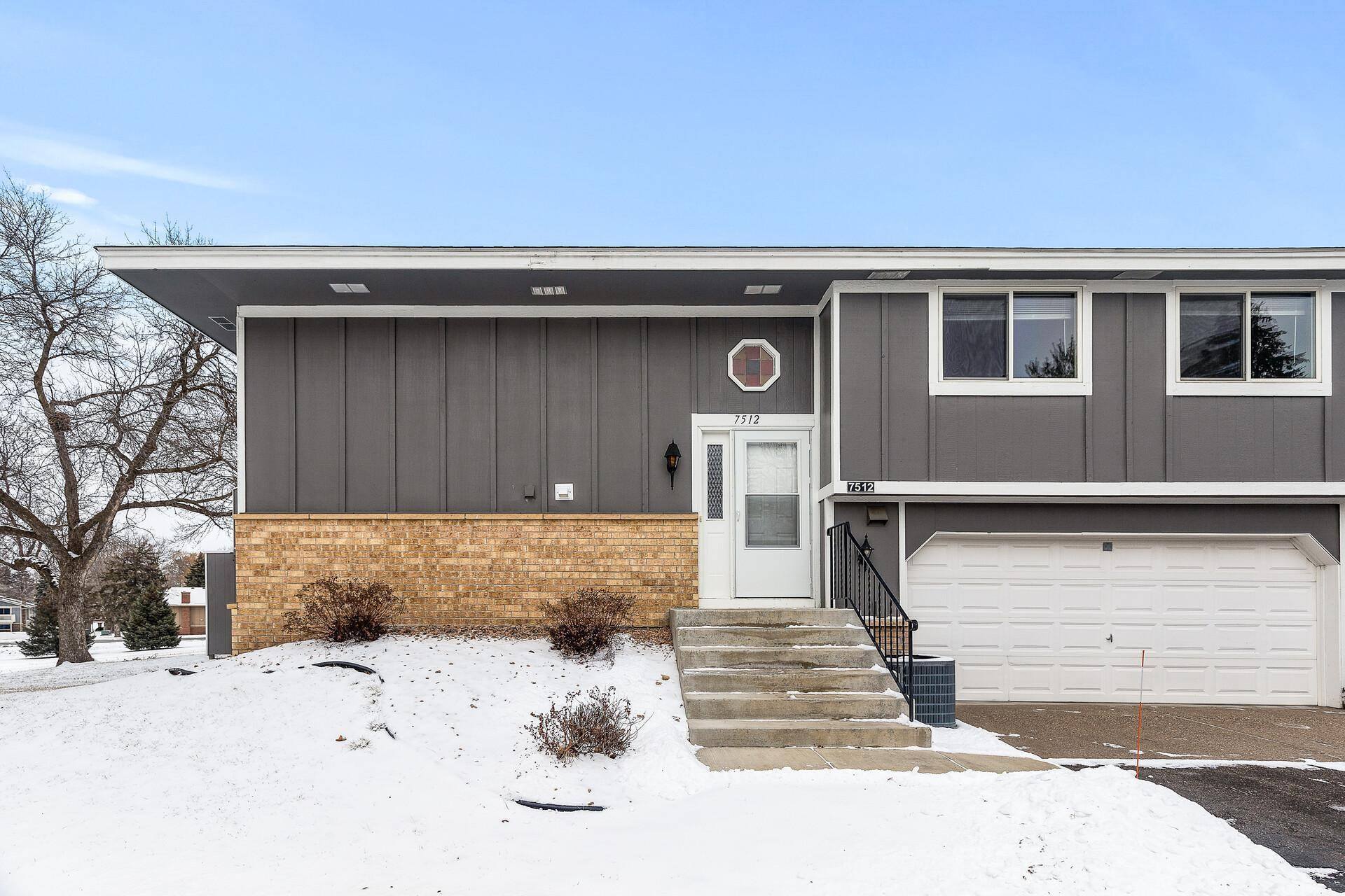 Maple Grove, MN 55311,7512 Zinnia WAY