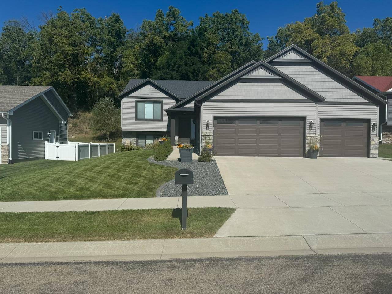 Rochester, MN 55904,3395 Ridgeline DR SE